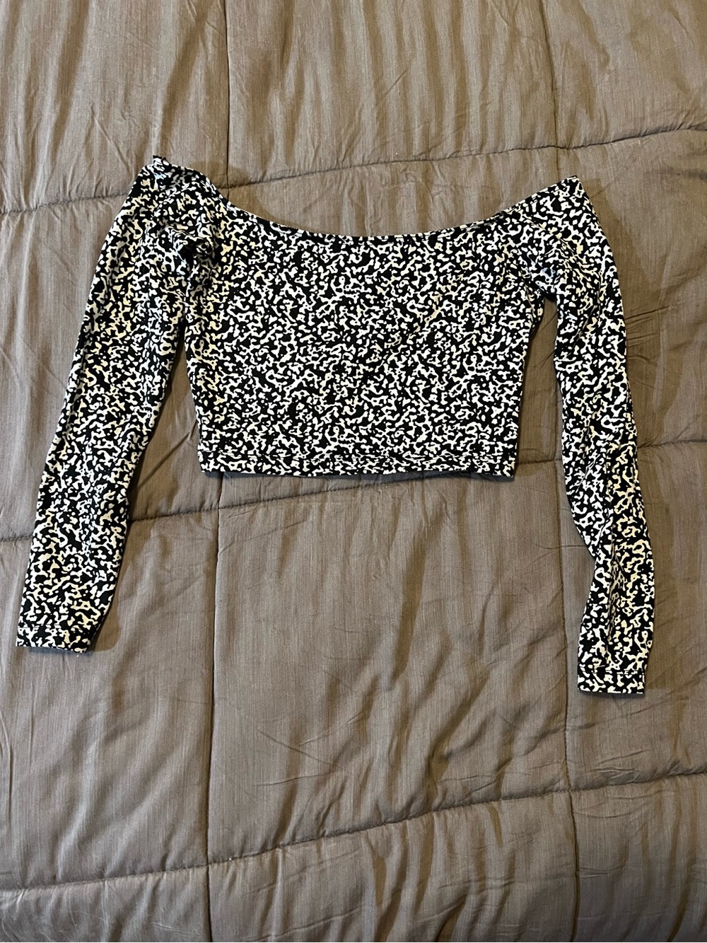 NWOT American Apparel Winnie print Nathalie de Pasquier off shoulder crop top